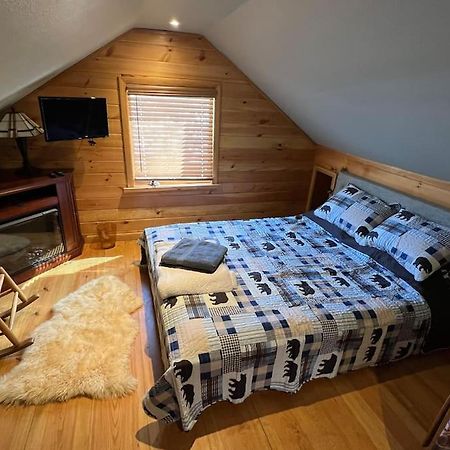 Cubs Den - Hot Tub- Walk To Lake- Fire Pit - Kayaks Oakland Exterior foto