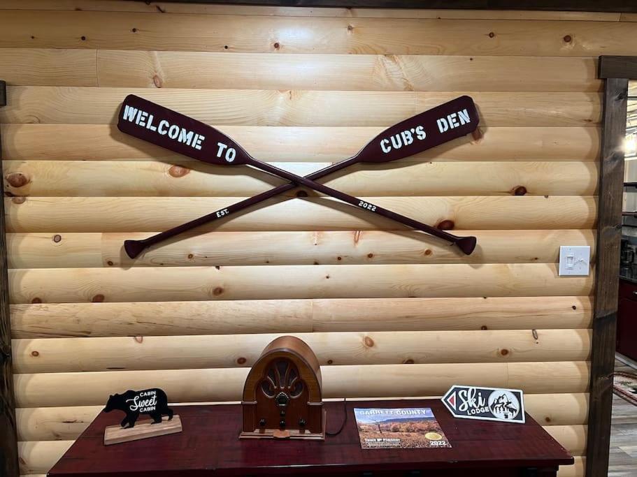 Cubs Den - Hot Tub- Walk To Lake- Fire Pit - Kayaks Oakland Exterior foto